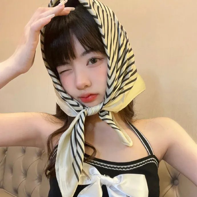 《网购美食宅幸福》封面